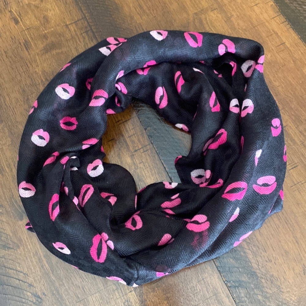 Cato Scarf